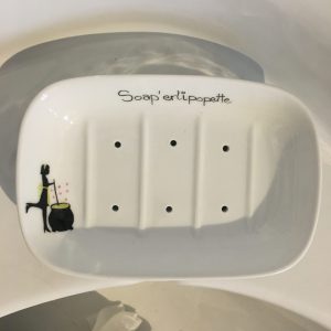 Porte savon en porcelaine