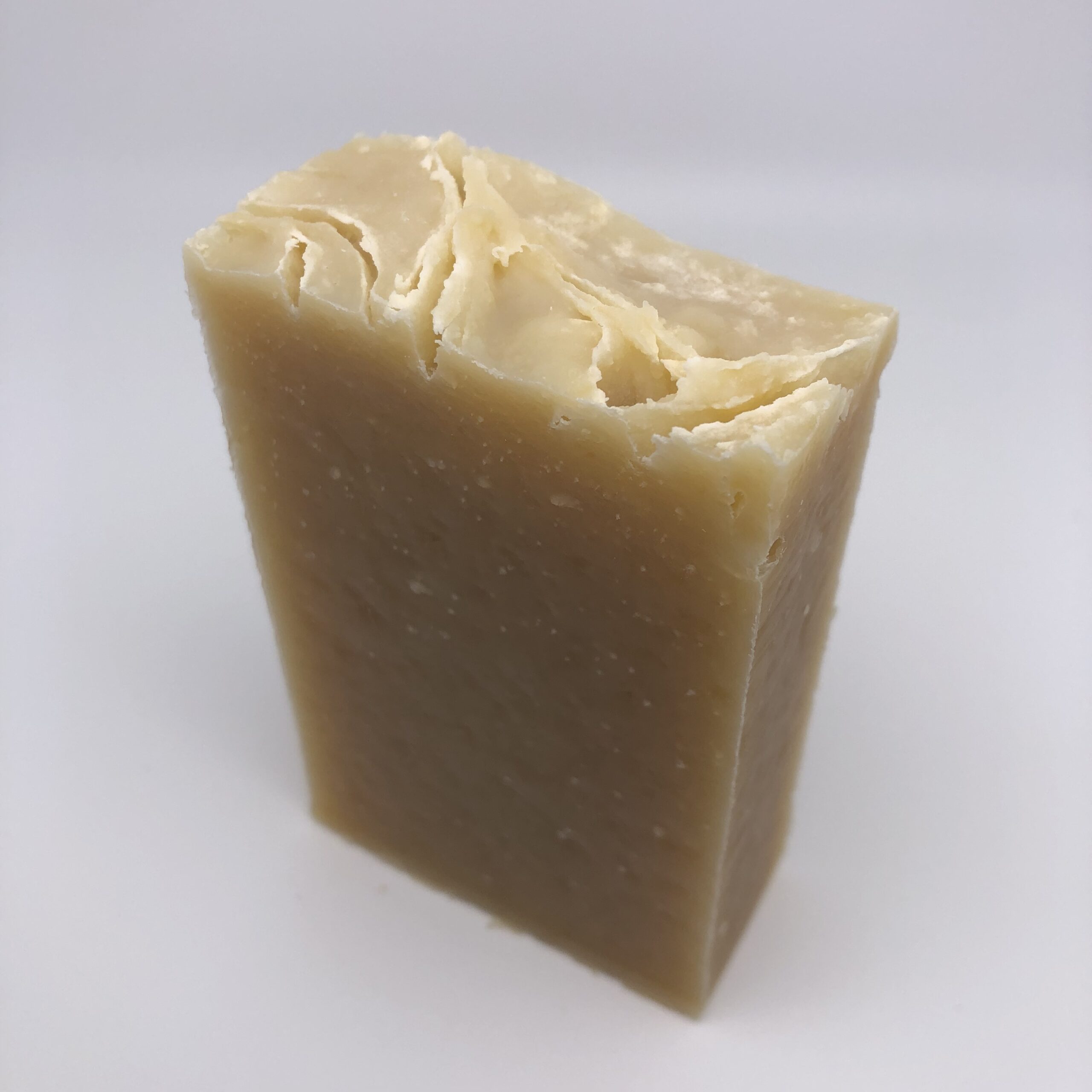 shampoing Lavand'ylang solide aux huiles essentielles bio Lavandin ylang ylang romarin bio saponification à froid argile bière jaune d'oeuf ricin Soap'erlipopette 2